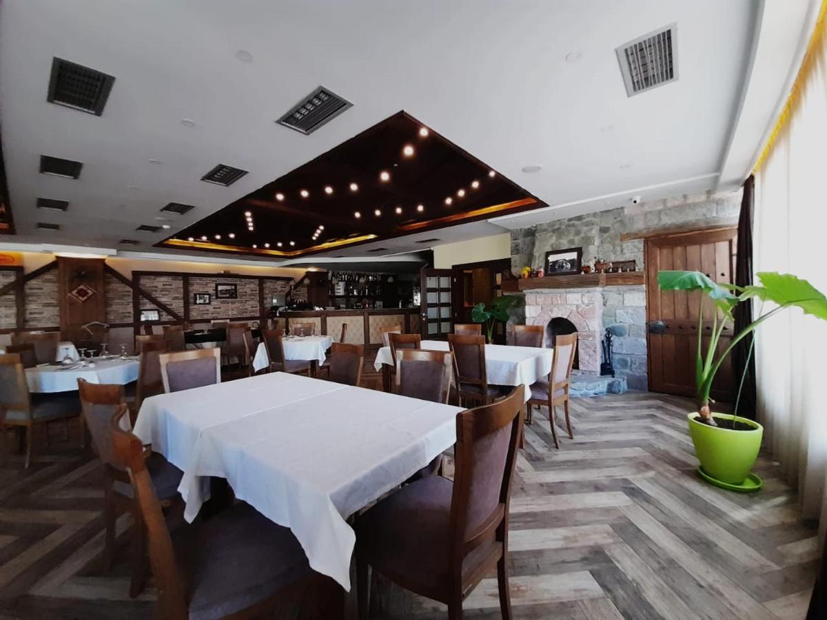 Hotel Happy Gjakova 外观 照片