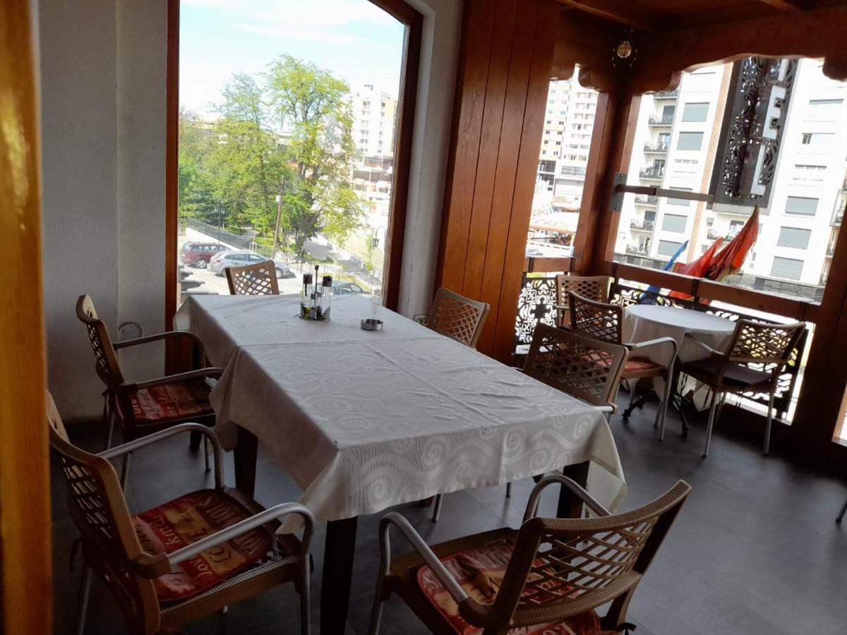 Hotel Happy Gjakova 外观 照片