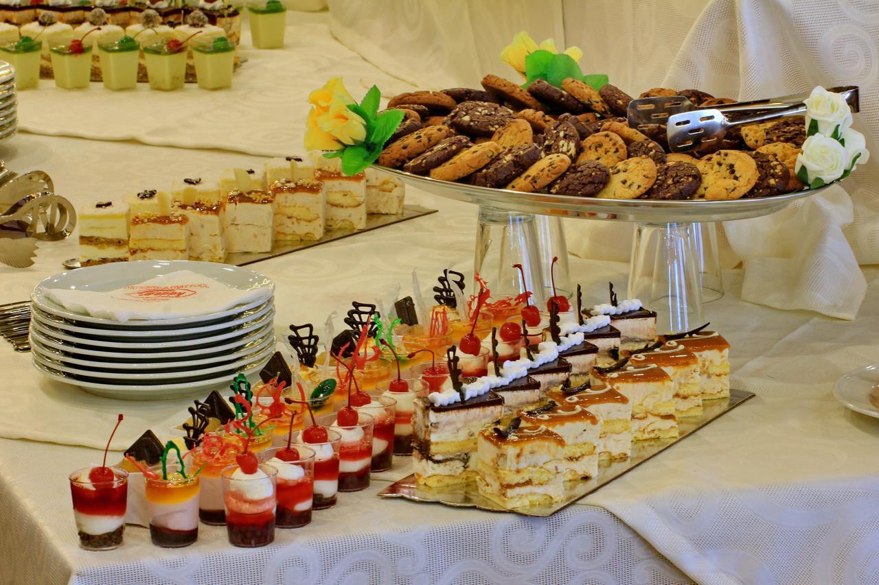 Hotel Happy Gjakova 外观 照片